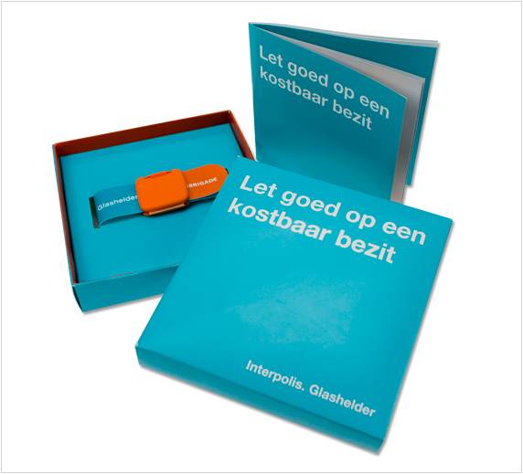 Gratis 06-polsbandjes verkrijgbaar bij de Almeerse Reddings Brigade